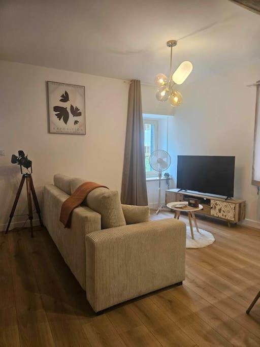 "La Tour", Logement Cosy, Au Calme Vertrieu Kültér fotó